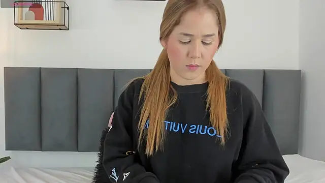 dulce mmg online show from November 18, 2025, 7:17 pm