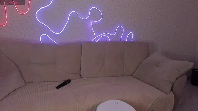 Nutsy Kitty online show from November 26, 2025, 10:43 pm