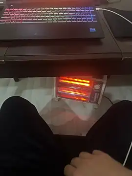 LAZ3R1 online show from December 2, 2025, 10:22 pm