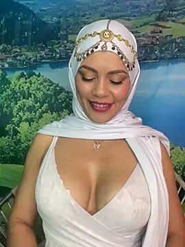  hafsa  online show from December 3, 2025, 3:33 pm