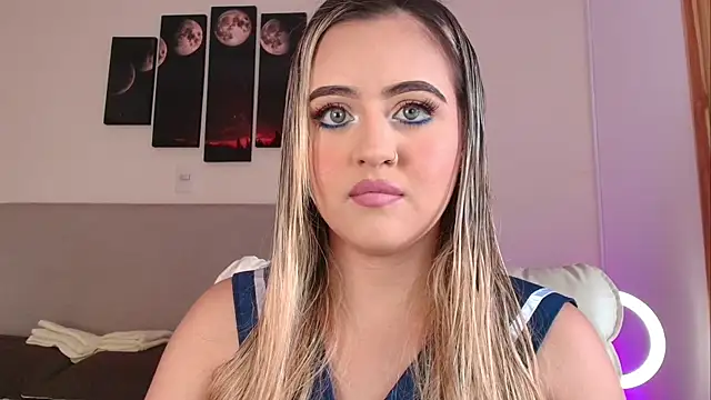 MaryMoon  online show from April 3, 2026, 8:15 pm