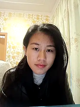 luy-xinh02 online show from November 3, 2025, 12:16 am