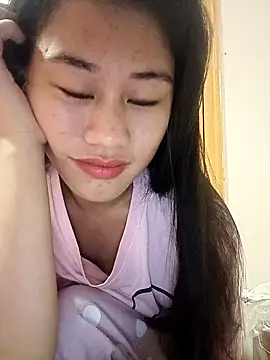 luy-xinh02 online show from November 16, 2025, 12:43 pm