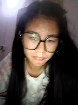 luy-xinh02 online show from October 11, 2025, 5:36 pm