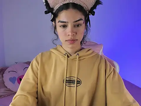 maddy parker   online show from October 24, 2025, 3:05 am