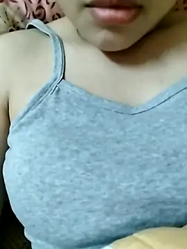 Snapshot of Ella_sex001 chatting on October 5, 2025, 6:15 am Ella sex001 online show from October 5, 2025, 6:15 am
