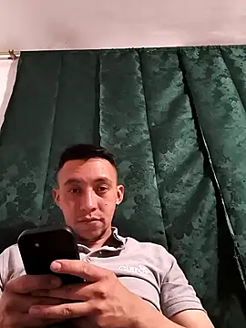 eslabon19 online show from December 4, 2025, 2:21 am