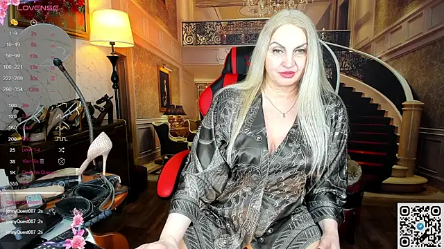 Nina Devillle online show from May 18, 2026, 4:07 am