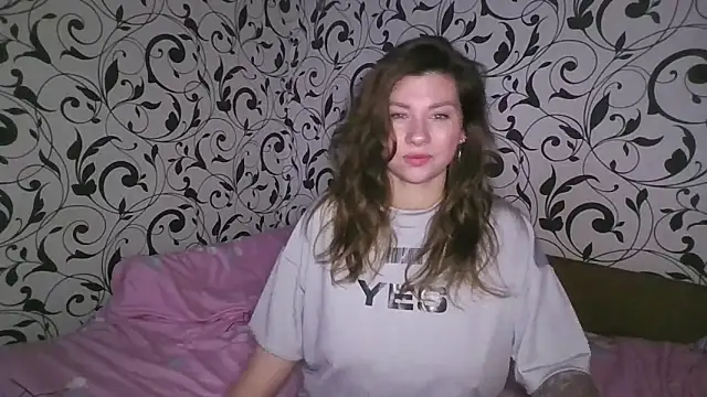 YourEmilie online show from February 15, 2026, 1:32 pm