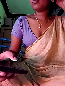 Tamil Kavitha online show from May 6, 2026, 5:22 am