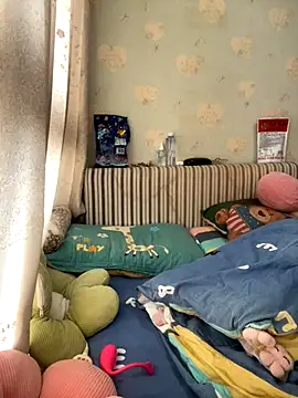 xiuchun100 online show from November 20, 2025, 12:33 am