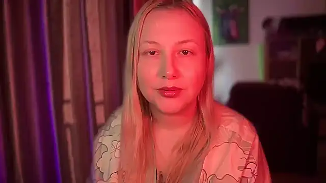 Snapshot of BikiHellena chatting on November 3, 2025, 4:50 am BikiHellena online show from November 3, 2025, 4:50 am