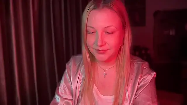 Snapshot of BikiHellena chatting on November 25, 2025, 11:05 pm BikiHellena online show from November 25, 2025, 11:05 pm