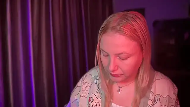 Snapshot of BikiHellena chatting on December 20, 2025, 6:38 am BikiHellena online show from December 20, 2025, 6:38 am