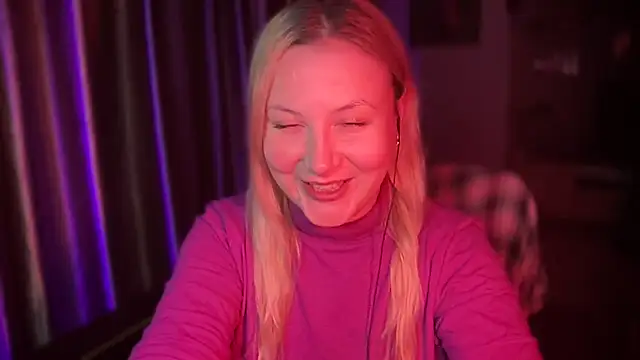 Snapshot of BikiHellena chatting on December 5, 2025, 1:49 am BikiHellena online show from December 5, 2025, 1:49 am