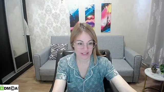 shy hot cat online show from October 28, 2025, 7:18 am