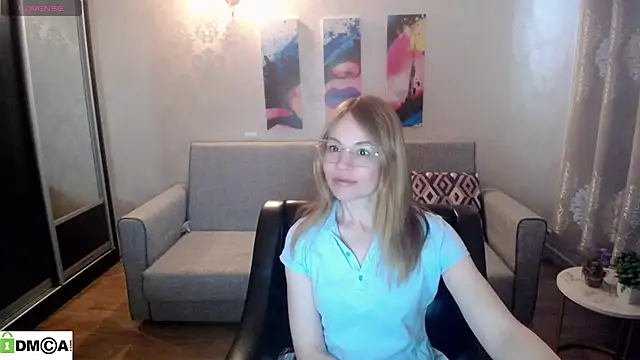 shy hot cat online show from October 24, 2025, 6:23 am