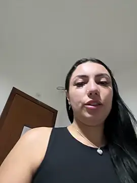 Andreininha online show from September 14, 2025, 10:43 pm