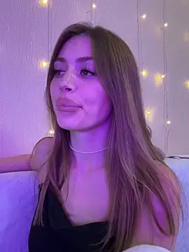 Snapshot of Elizabeth_Tay chatting on November 24, 2025, 6:19 pm Elizabeth Tay online show from November 24, 2025, 6:19 pm