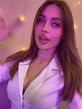 Snapshot of Elizabeth_Tay chatting on November 14, 2025, 5:38 pm Elizabeth Tay online show from November 14, 2025, 5:38 pm