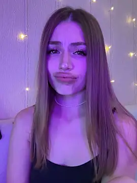 Snapshot of Elizabeth_Tay chatting on November 20, 2025, 5:57 pm Elizabeth Tay online show from November 20, 2025, 5:57 pm