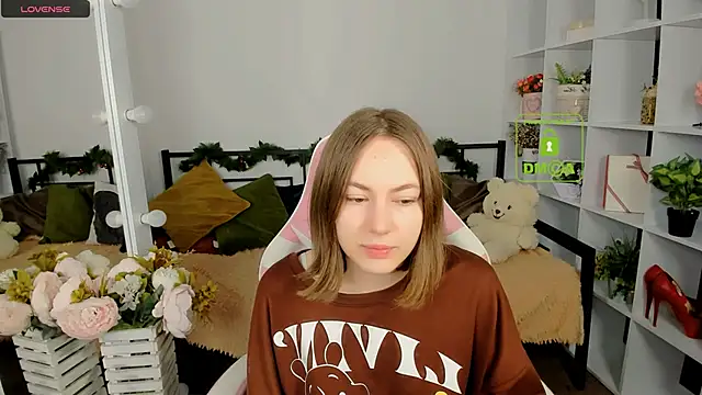 Elma Lily online show from December 22, 2025, 7:30 am