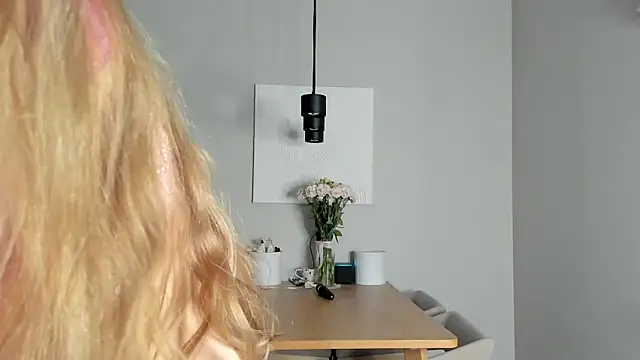 Snapshot of soft_katy chatting on April 25, 2026, 8:06 pm soft katy online show from April 25, 2026, 8:06 pm