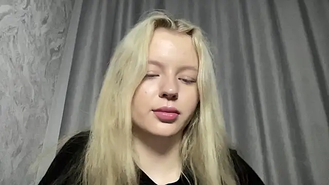 Snapshot of D0llySheep chatting on September 30, 2025, 5:52 pm D0llySheep online show from September 30, 2025, 5:52 pm