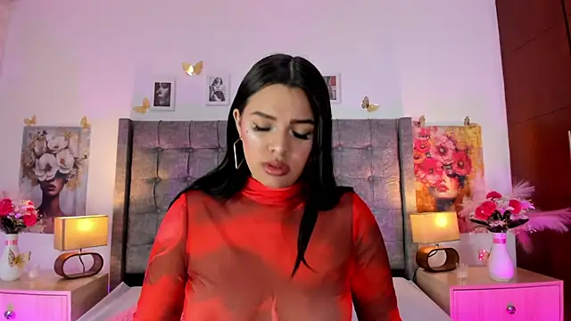 Snapshot of Linda_Fosterr chatting on May 18, 2026, 7:29 pm Linda Fosterr online show from May 18, 2026, 7:29 pm