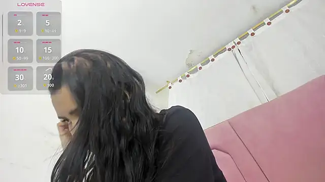 miajhonsonx online show from May 15, 2026, 8:29 pm