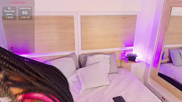 ValeryCortezm online show from September 28, 2025, 12:45 pm