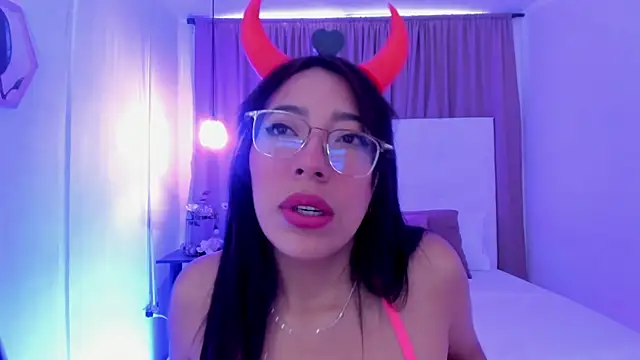 Snapshot of Diabla-09 chatting on September 24, 2025, 12:33 pm Diabla-09 online show from September 24, 2025, 12:33 pm