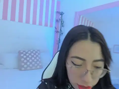 Snapshot of Diabla-09 chatting on October 1, 2025, 12:31 pm Diabla-09 online show from October 1, 2025, 12:31 pm