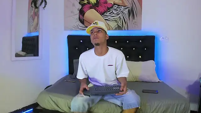 xxKamadevaxx online show from November 6, 2025, 12:42 pm