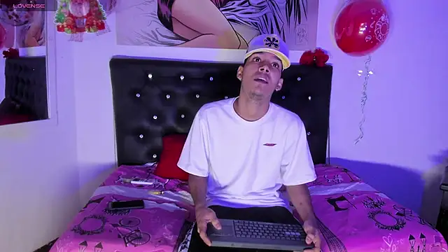 xxKamadevaxx online show from December 16, 2025, 12:53 pm