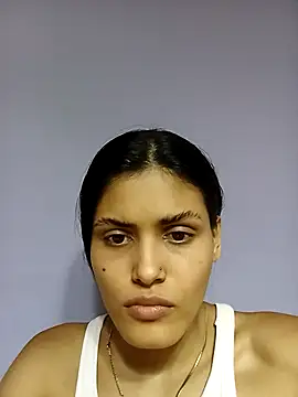 Isa Rouse   online show from November 18, 2025, 3:21 am