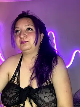 Emma  Fox  online show from October 24, 2025, 9:14 pm