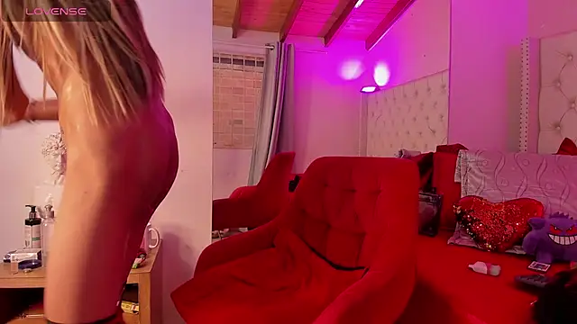 Maddy BigCock online show from October 17, 2025, 10:44 pm