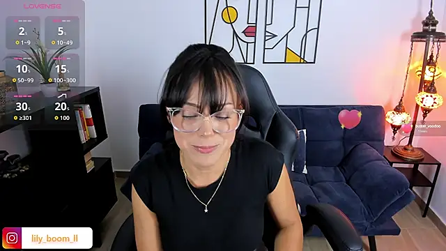 Lyliboomm online show from October 1, 2025, 10:57 pm