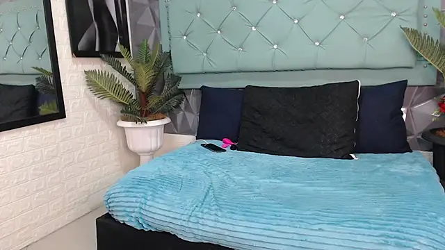 sheyla  ebony online show from September 19, 2025, 8:46 pm