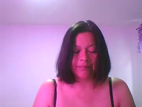 adri89-g online show from October 3, 2025, 12:50 pm