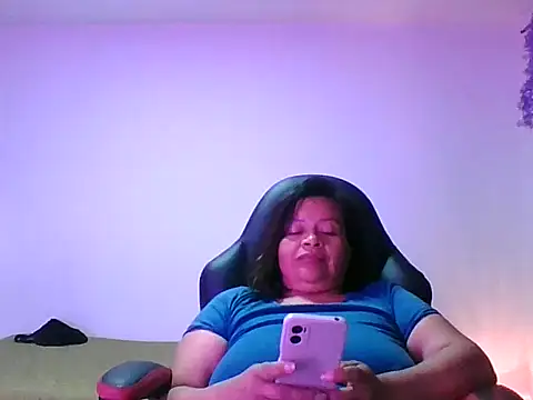 adri89-g online show from September 30, 2025, 12:16 am