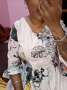 Snapshot of KannadaTamilTeluguBeauty chatting on May 9, 2026, 6:00 pm KannadaTamilTeluguBeauty online show from May 9, 2026, 6:00 pm