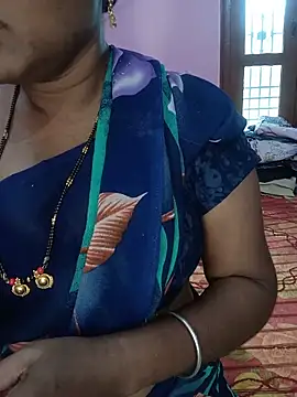 Snapshot of KannadaTamilTeluguBeauty chatting on May 12, 2026, 9:26 am KannadaTamilTeluguBeauty online show from May 12, 2026, 9:26 am