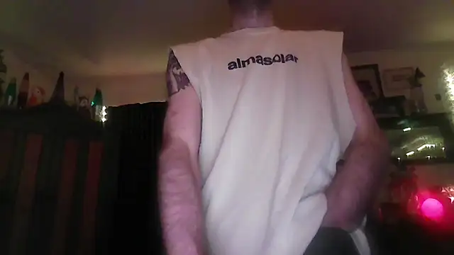 Snapshot of HarmoniousPhantasm3 chatting on March 31, 2026, 8:33 pm HarmoniousPhantasm3 online show from March 31, 2026, 8:33 pm