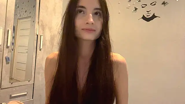 Snapshot of EmiJourney chatting on September 24, 2025, 5:58 am EmiJourney online show from September 24, 2025, 5:58 am