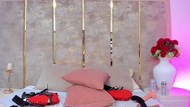 AishaValcazar online show from February 3, 2026, 6:40 am