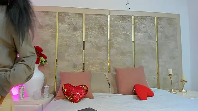 AishaValcazar online show from February 3, 2026, 3:59 am