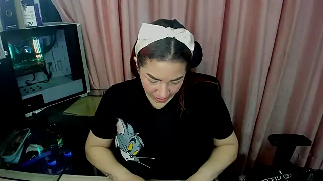 alexiaystive3 online show from October 11, 2025, 3:13 pm