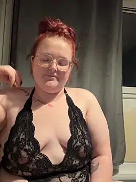 Snapshot of AmberBliss-X chatting on November 25, 2025, 9:48 pm AmberBliss-X online show from November 25, 2025, 9:48 pm